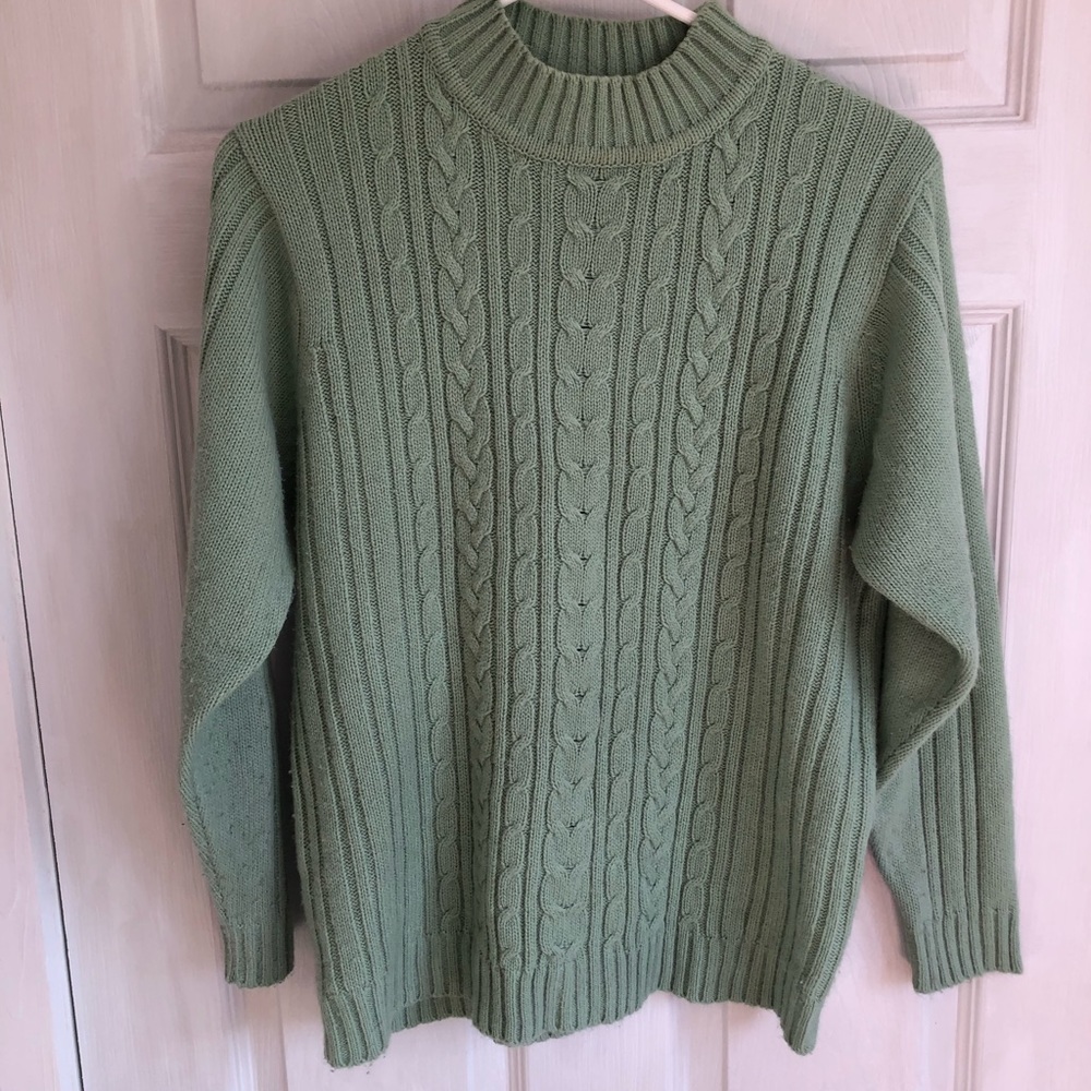 Women’s S sweater